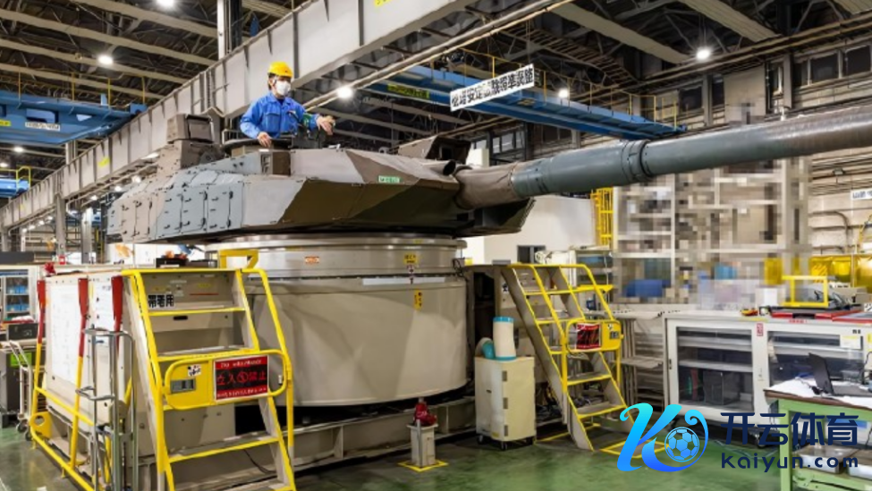 日本在战后和平成见框架下一直幸免政府径直介入军事坐褥范围